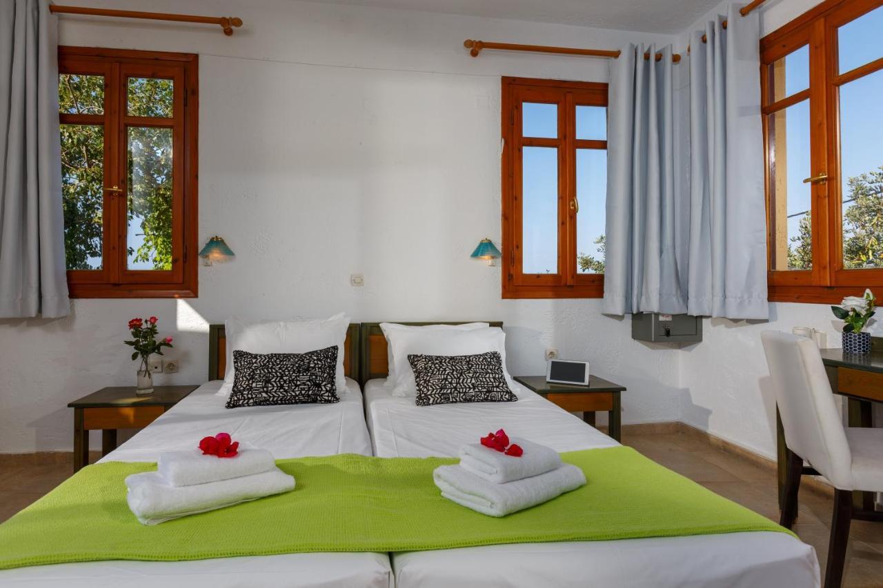 Romantica Hotel Apartments ヘルソニソス エクステリア 写真