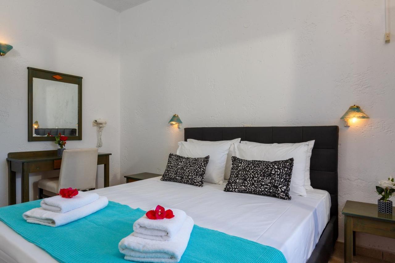 Romantica Hotel Apartments ヘルソニソス エクステリア 写真